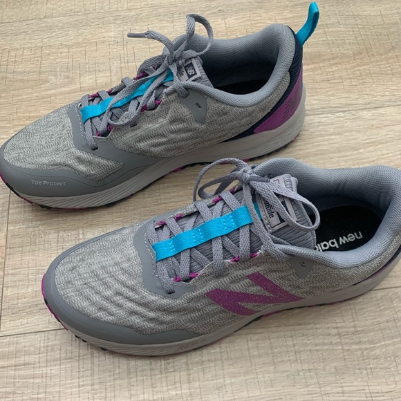 Women’s New balance size 9.5 gray/blue/purple - Picture 4 of 7